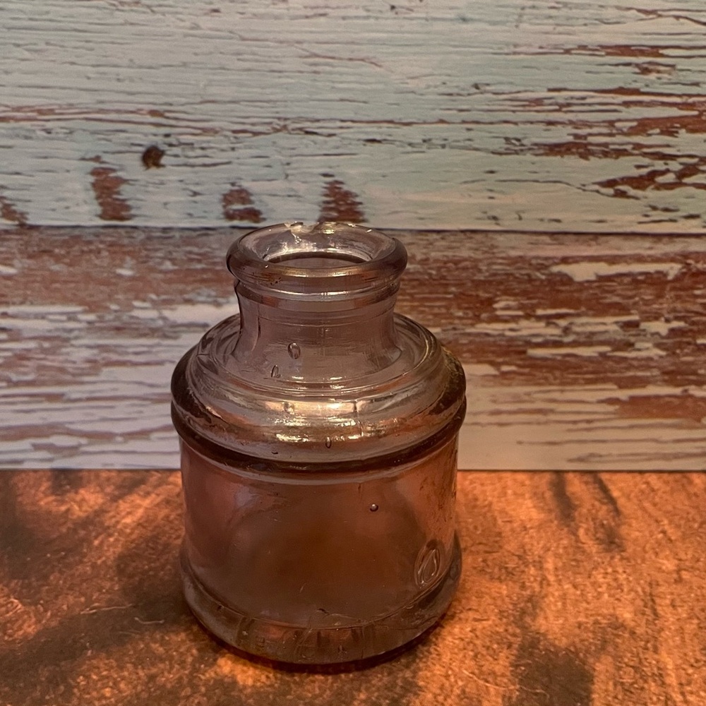 Antique Lavender Ink bottle Thomas Chicago purple inkwell
